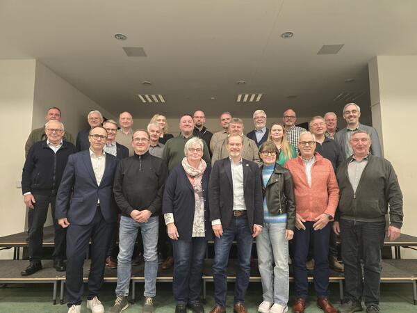 Ortsb�rgermeisterinnen und Ortsb�rgermeister der Stadt Petershagen in der 12. Wahlperiode